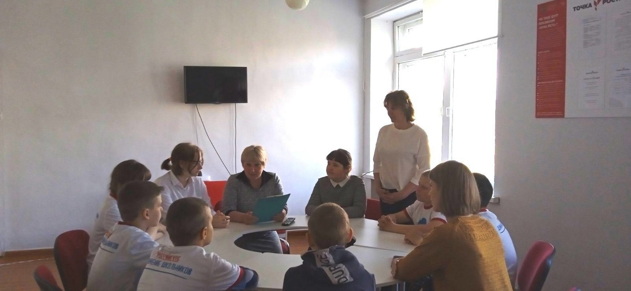 Встреча детского актива с депутатом Еделевского сельского поселения Максимовой М. В..