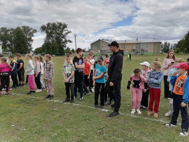 Тесты летнего многоборья ГТО и легкоатлетическая эстафета.