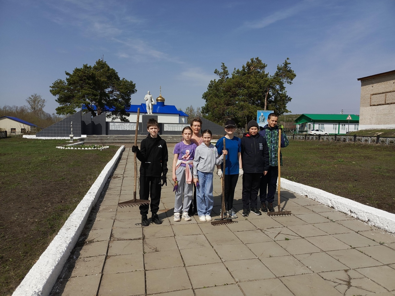 Акция «Чистый памятник».