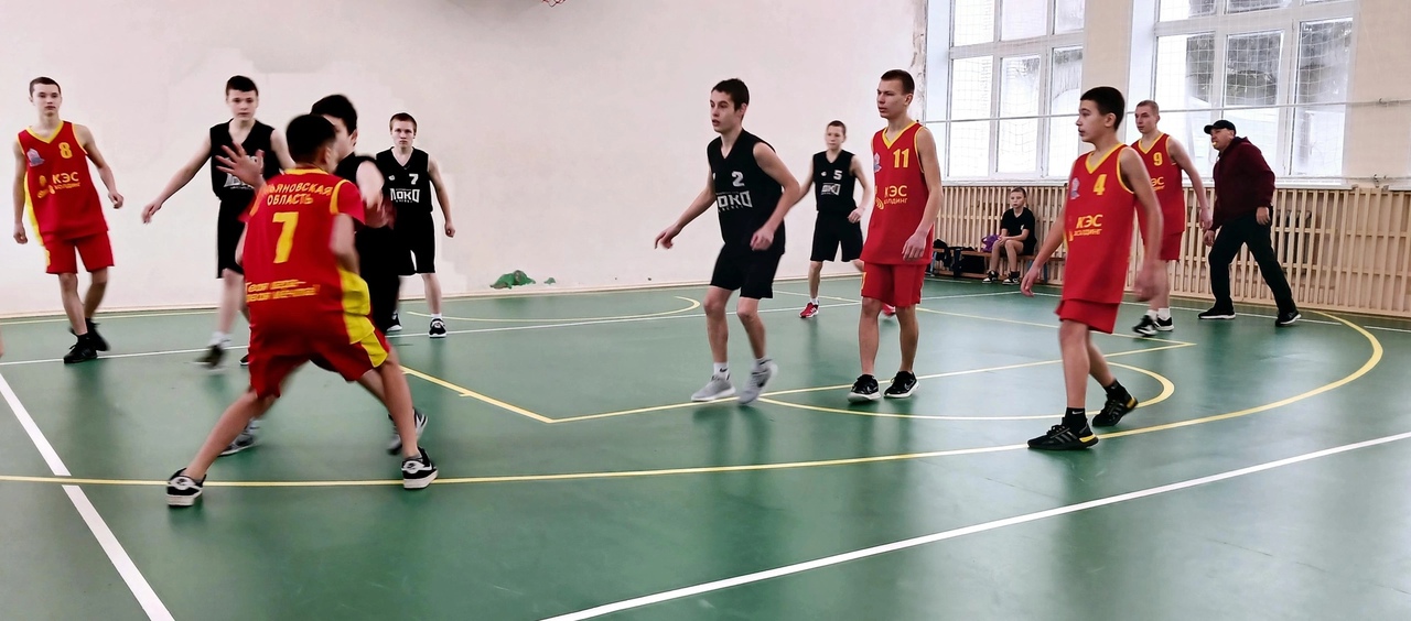 Муниципальный этап соревнований по баскетболу среди юношей.